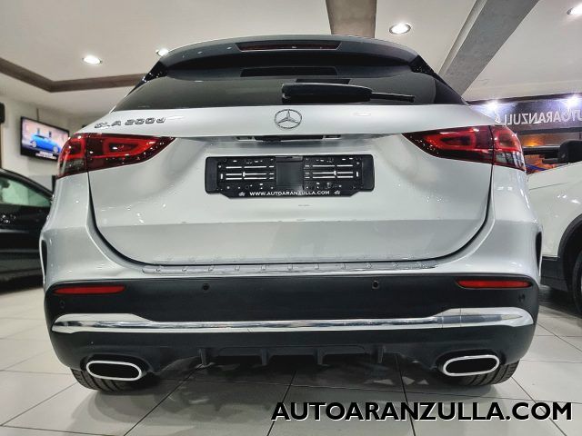 MERCEDES-BENZ GLA 200 usata, con Portellone posteriore elettrico