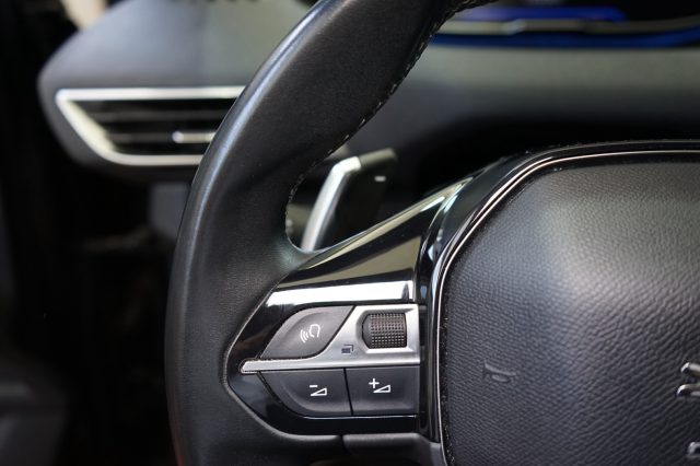PEUGEOT 3008 usata, con Sedile posteriore sdoppiato