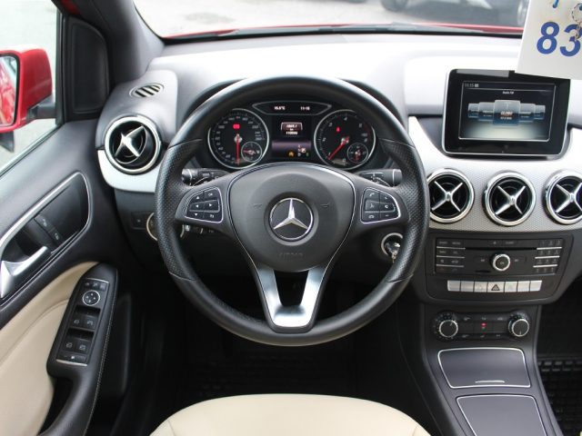 MERCEDES-BENZ B 180 usata, con Sedile posteriore sdoppiato