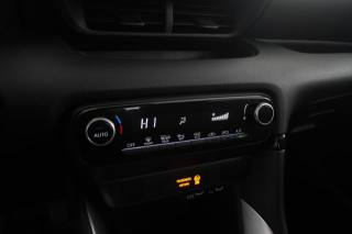 TOYOTA Yaris usata 8