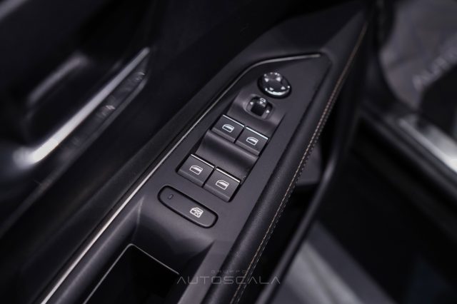 PEUGEOT 3008 usata, con Controllo automatico clima