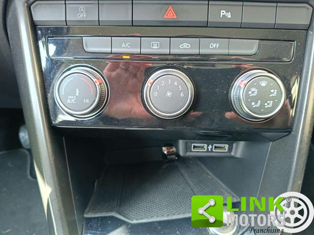 VOLKSWAGEN T-Roc usata, con Vivavoce