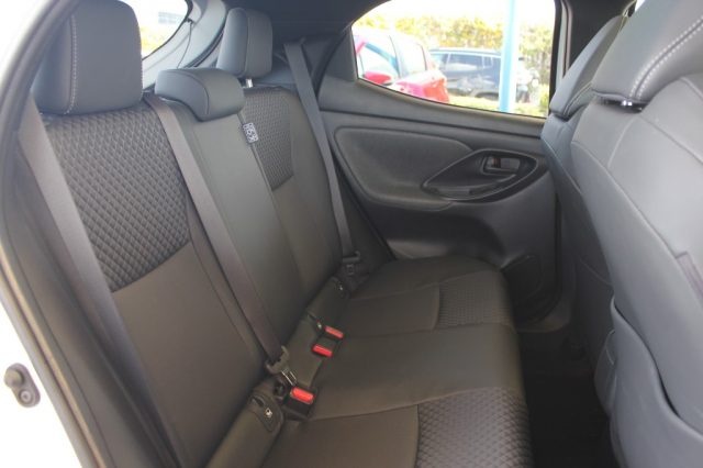 TOYOTA Yaris usata, con ESP