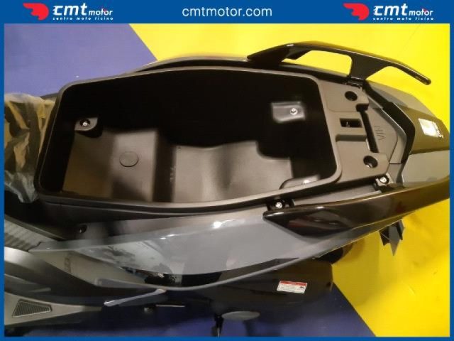 OTHERS-ANDERE OTHERS-ANDERE usata 9