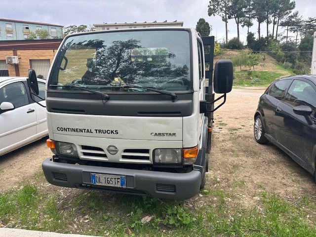 NISSAN usata 0