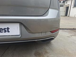 VOLKSWAGEN Golf usata, con Isofix