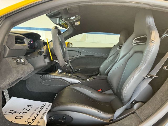 MASERATI MC20 usata, con Boardcomputer
