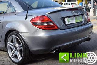 MERCEDES-BENZ SLK 200 usata, con Leve al volante