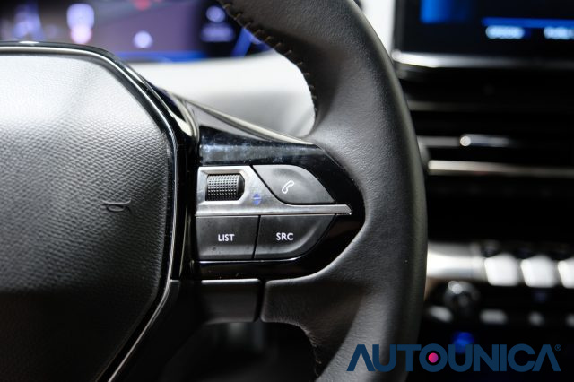 PEUGEOT 3008 usata, con Touch screen