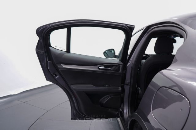 ALFA ROMEO Stelvio usata, con Volante multifunzione