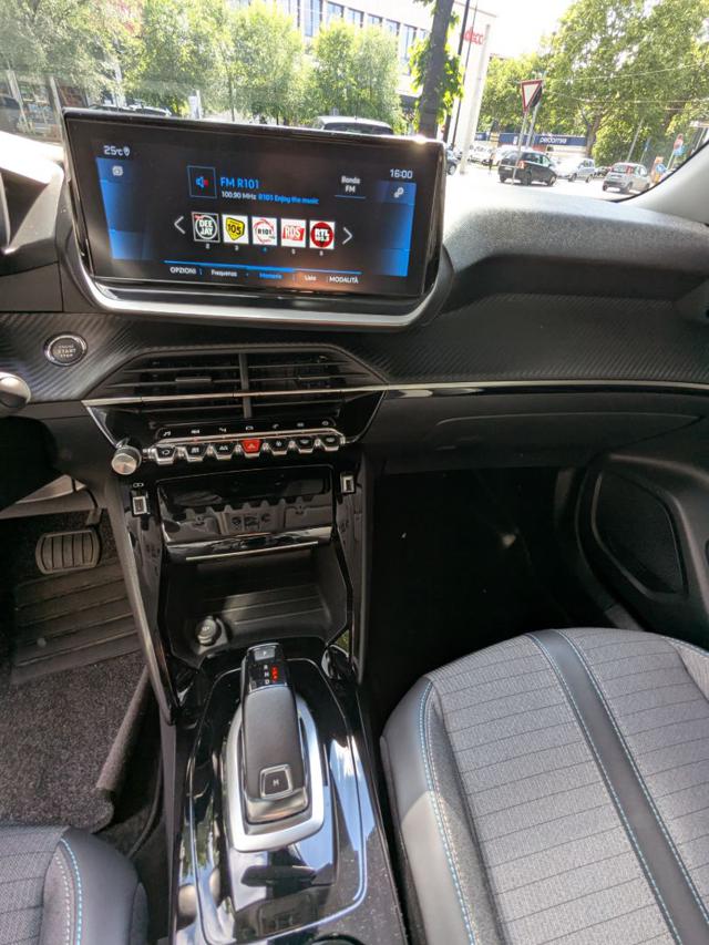 PEUGEOT 2008 usata, con Servosterzo