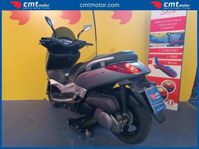 YAMAHA X-Max 250 usata 6