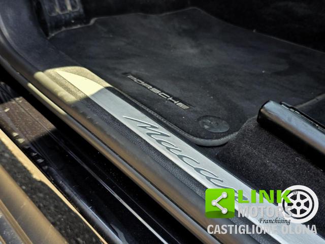 PORSCHE Macan usata, con USB