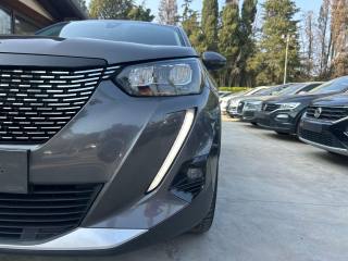 PEUGEOT 2008 usata, con Airbag