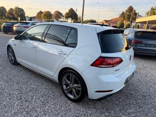 VOLKSWAGEN Golf usata, con Autoradio
