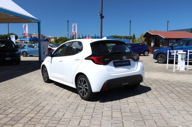 TOYOTA Yaris usata, con Telecamera per parcheggio assistito