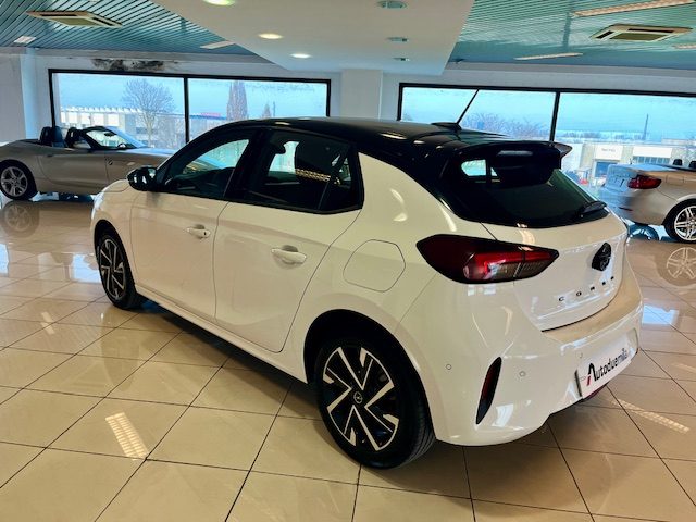 OPEL Corsa usata, con Autoradio