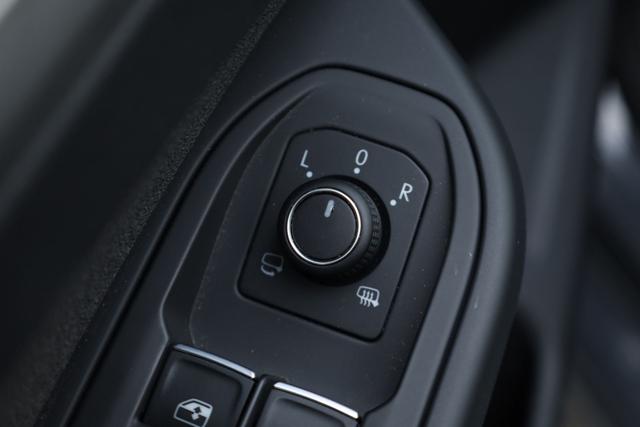 VOLKSWAGEN Golf usata, con Luci diurne