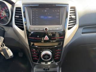 SSANGYONG Tivoli usata, con Volante in pelle