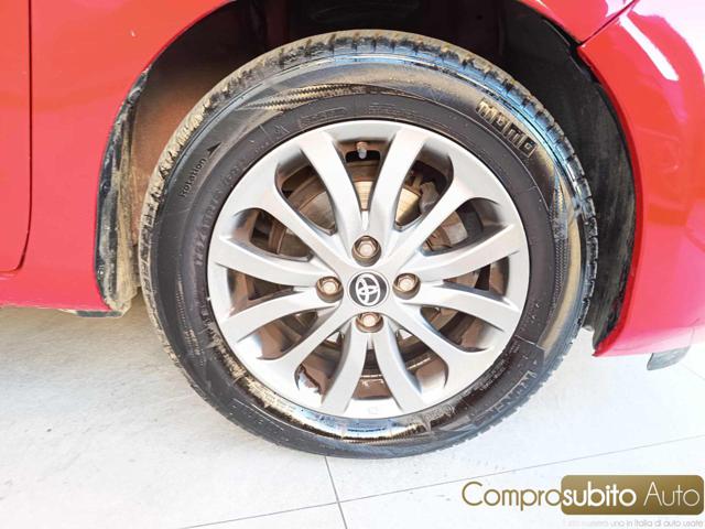 TOYOTA Yaris usata, con Telecamera per parcheggio assistito