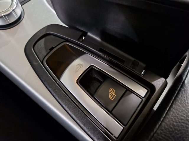 MERCEDES-BENZ SLK 200 usata, con Volante in pelle