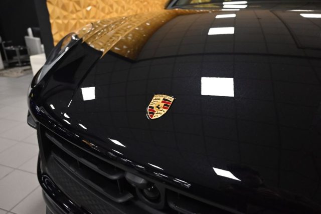 PORSCHE Macan usata 12