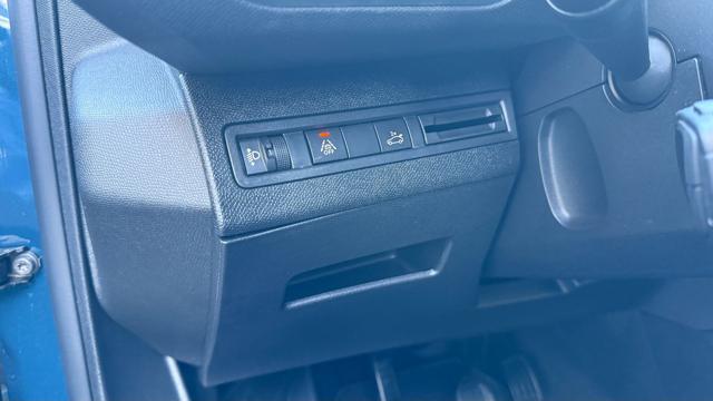 PEUGEOT 3008 usata, con Volante in pelle