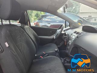 TOYOTA Yaris usata, con Sedile posteriore sdoppiato