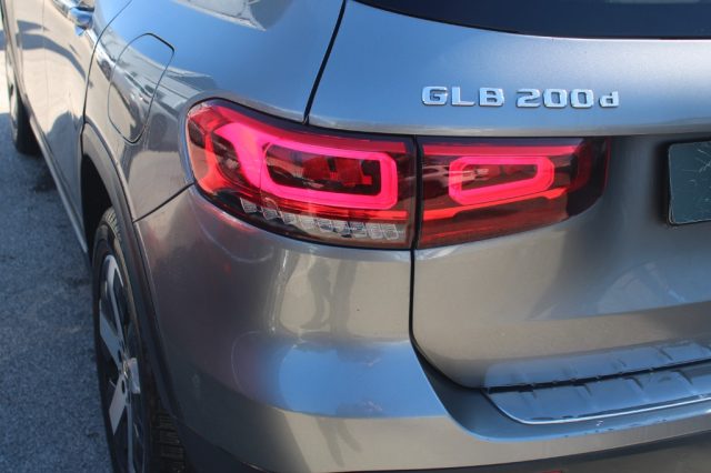 MERCEDES-BENZ GLB 200 usata, con Cerchi in lega