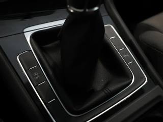 VOLKSWAGEN Golf usata, con Isofix