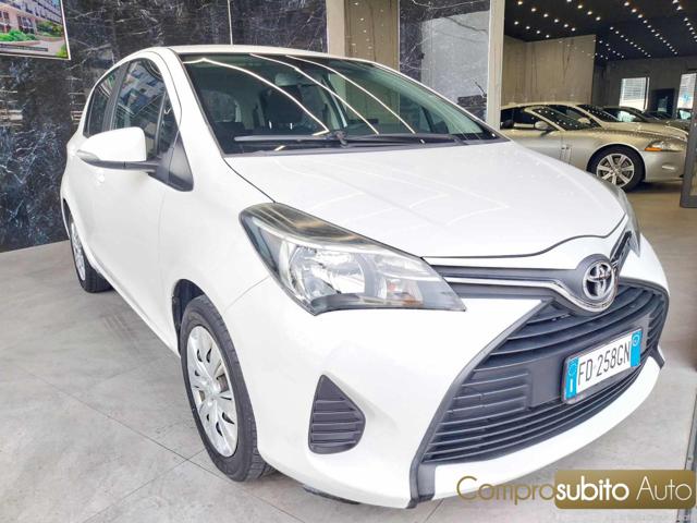 TOYOTA Yaris usata, con Airbag laterali
