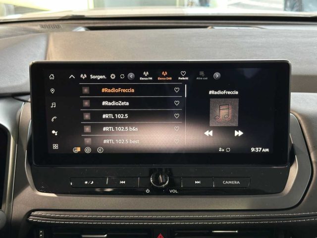 NISSAN Qashqai usata, con Fari LED