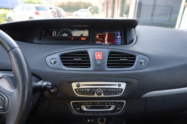 RENAULT Scenic usata, con Isofix