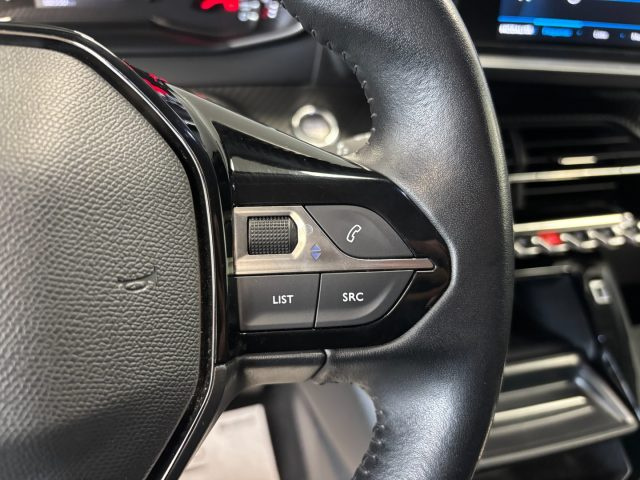 PEUGEOT 2008 usata, con Volante in pelle