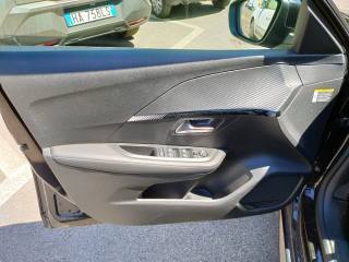 PEUGEOT 208 usata, con Volante in pelle