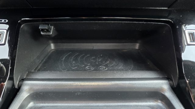 PEUGEOT 208 usata, con Bluetooth