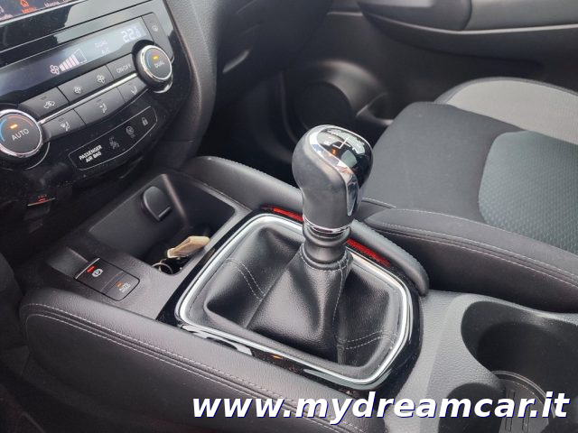 NISSAN Qashqai usata, con Fari LED