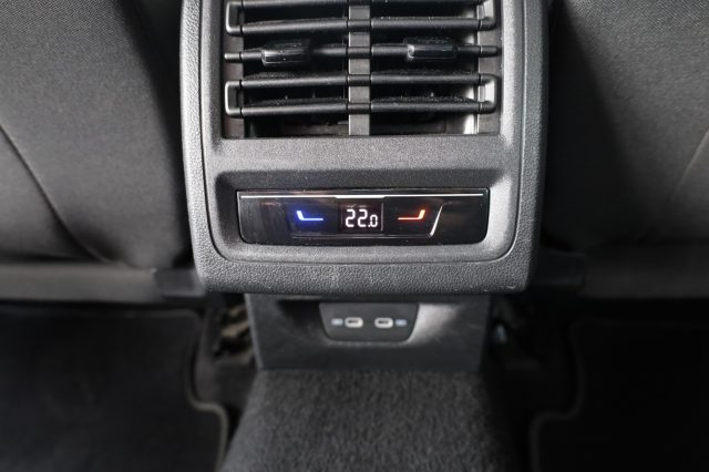 VOLKSWAGEN Golf Variant usata 88