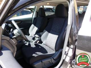 NISSAN Qashqai usata, con Controllo automatico clima