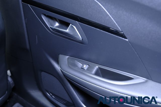 PEUGEOT 208 usata, con Airbag testa