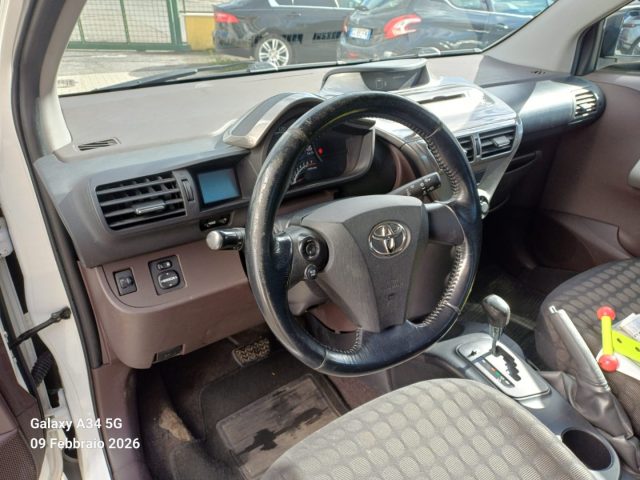 TOYOTA iQ usata, con Controllo trazione