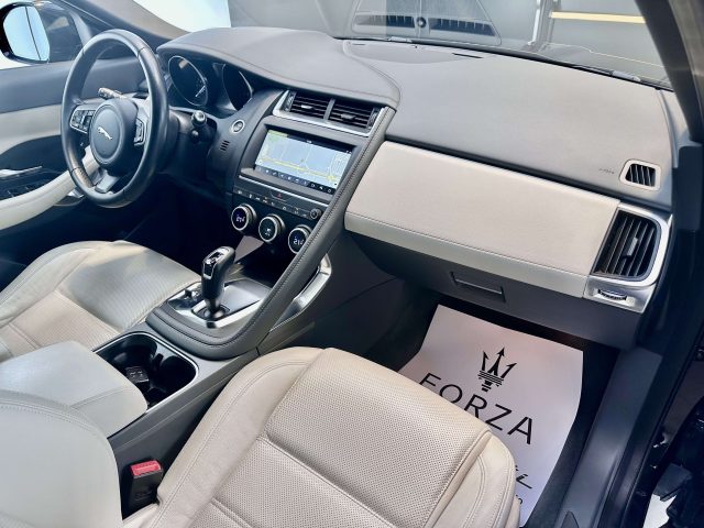 JAGUAR E-Pace usata, con Park Distance Control