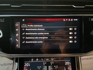 AUDI Q8 usata, con USB