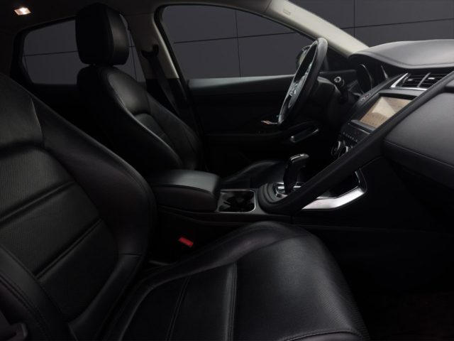 JAGUAR E-Pace usata, con Regolazione elettrica sedili