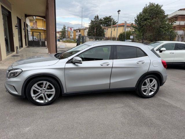 MERCEDES-BENZ GLA 200 usata, con Alzacristalli elettrici