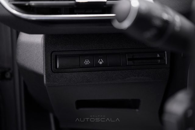 PEUGEOT 5008 usata, con Servosterzo