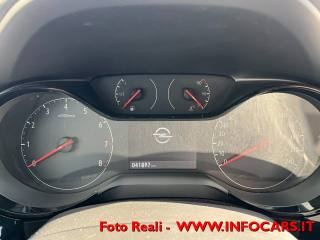 OPEL Corsa usata, con USB