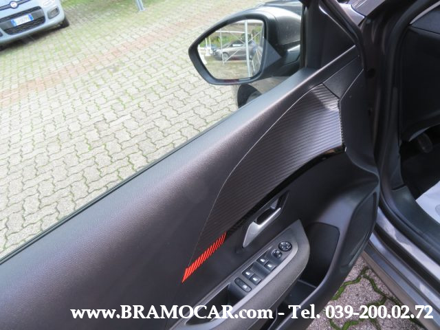 PEUGEOT 208 usata, con Controllo automatico clima