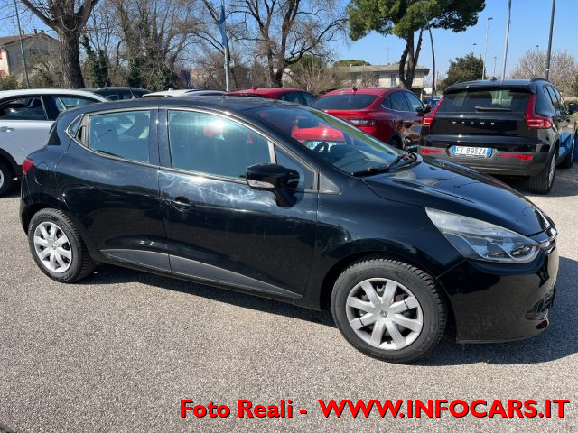 RENAULT Clio usata, con Climatizzatore