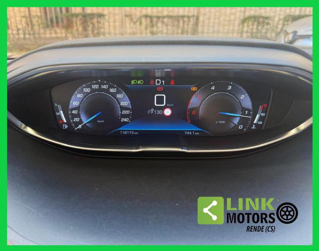 PEUGEOT 3008 usata, con USB